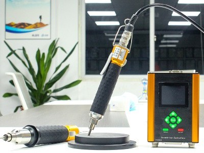 伺服電批加上機器人視覺，究竟是什么效果？-堅豐股份